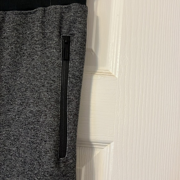 Sweatpants - Picture 5 of 6